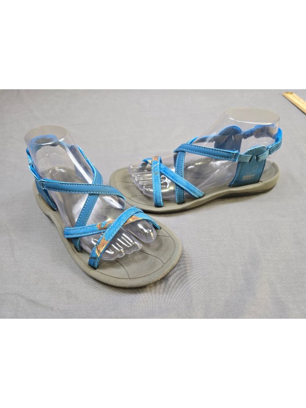 RealTree RG Blue & Gray Womens 7.5 Strappy Sandals With Arch Support